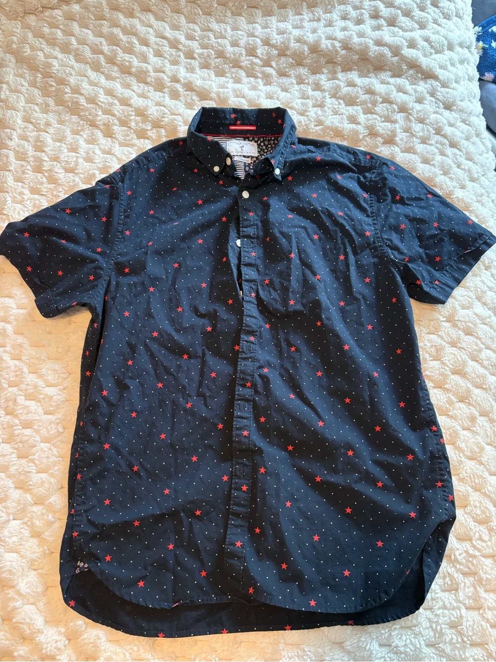 Denim & Flower Navy Short-Sleeve Button-Down with Red Star Print